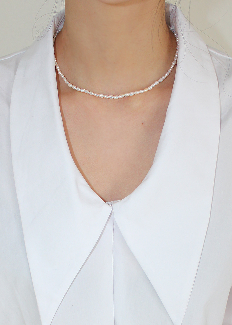 small uneven pearl necklace