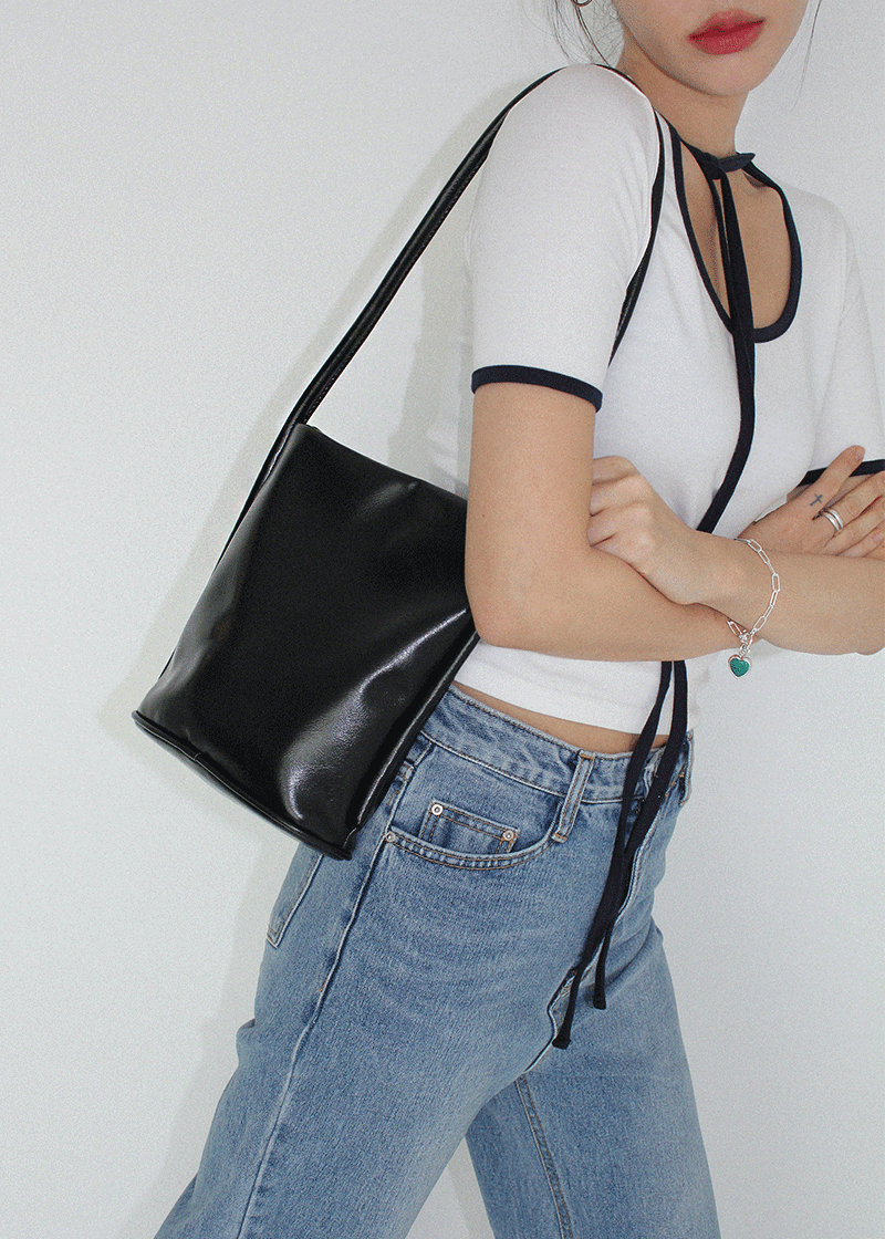 simple leather bag (3c)