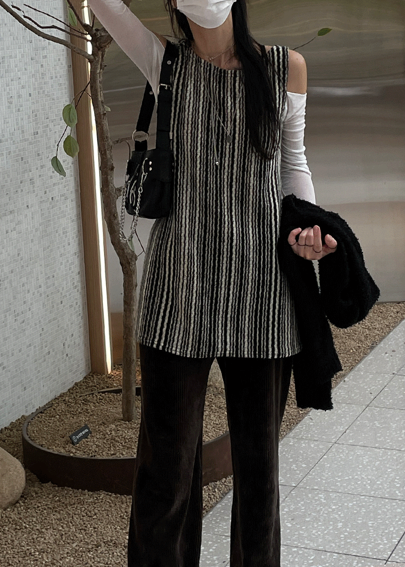 tiramisu knited sleeveless (2c)